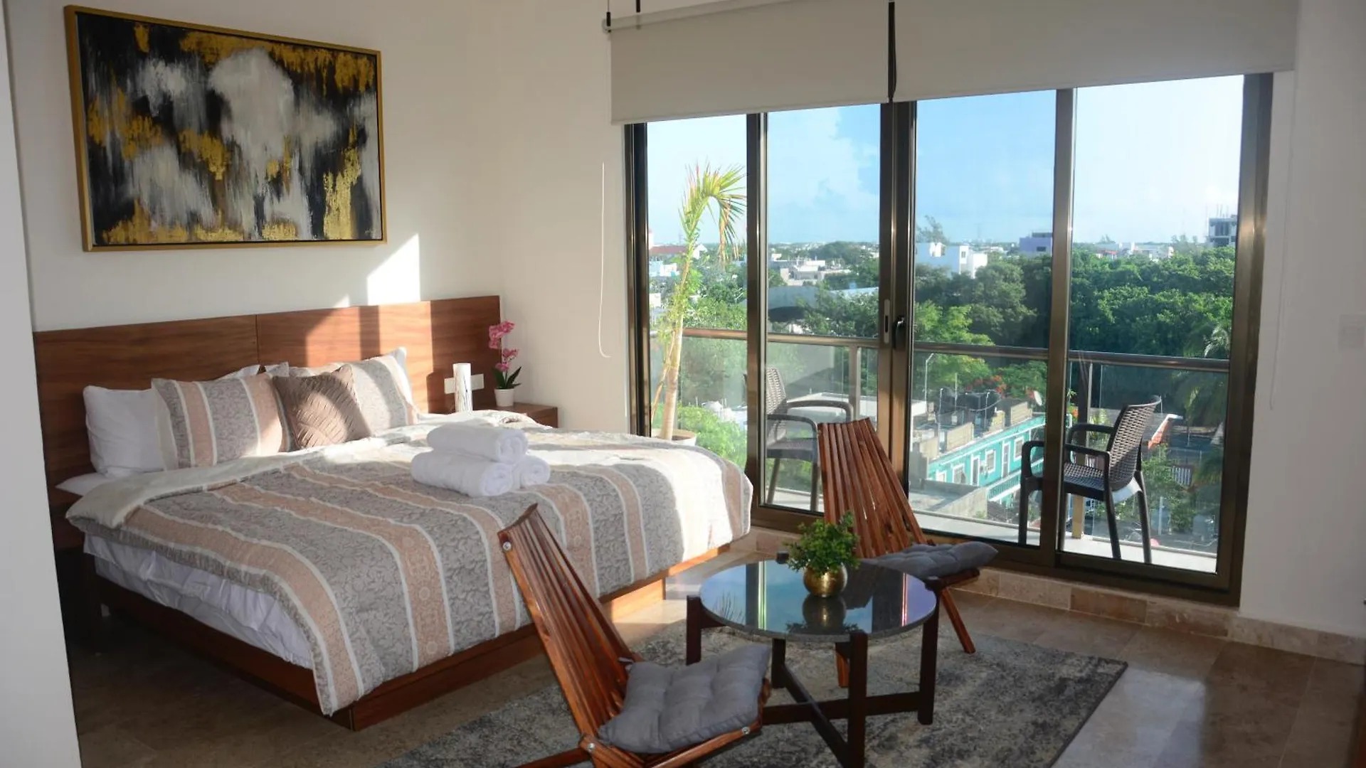 Stylish Ocean-View Studio - Steps From 5Th Avenue Playa del Carmen Apartment