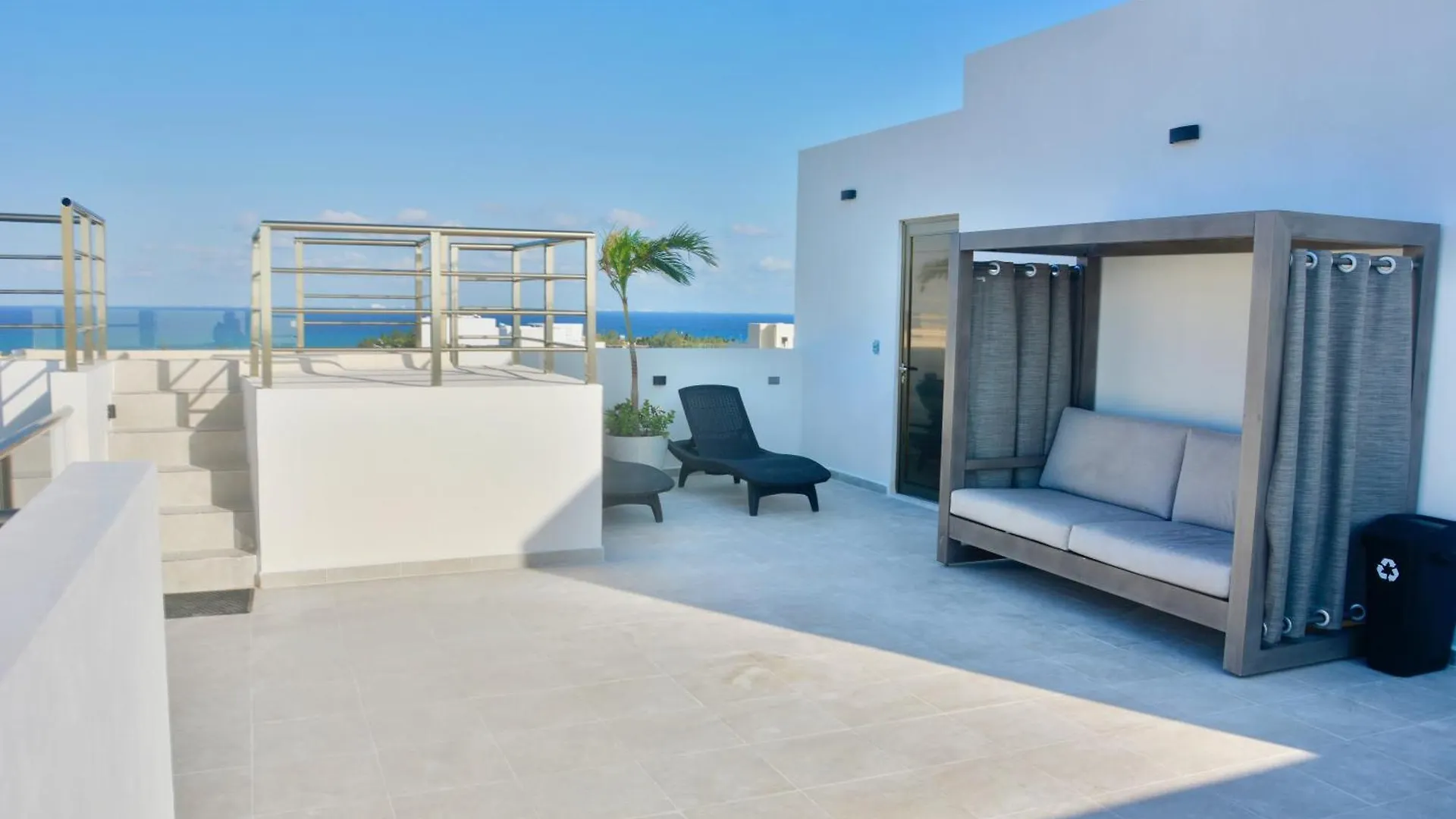 Stylish Ocean-View Studio - Steps From 5Th Avenue Playa del Carmen